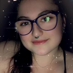 Meet your Posher, Myriame